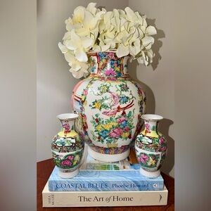 Large RARE Famille Rose Medallion Baluster Vase - Richly Vibrant Chinoiserie